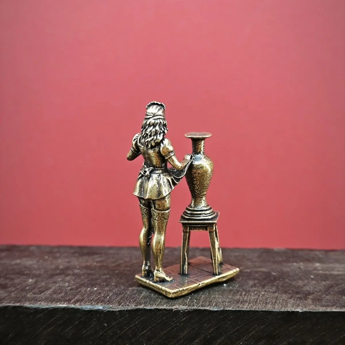 Brass Beauty Lifting Skirt To Wipe Vase Maid Model Figurine Miniature Doll Decorative Craft