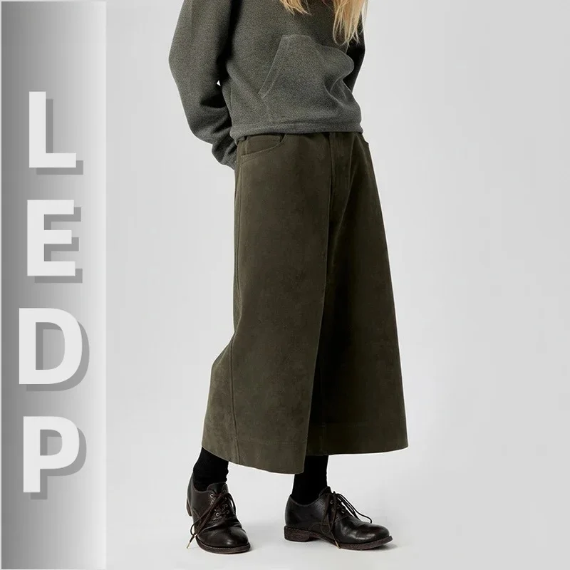 Pantalones cortos tipo bermuda holgados de cuero de gamuza verde oliva IMU para mujer, con bolsillos, estilo casual, retro, para otoño e invierno.