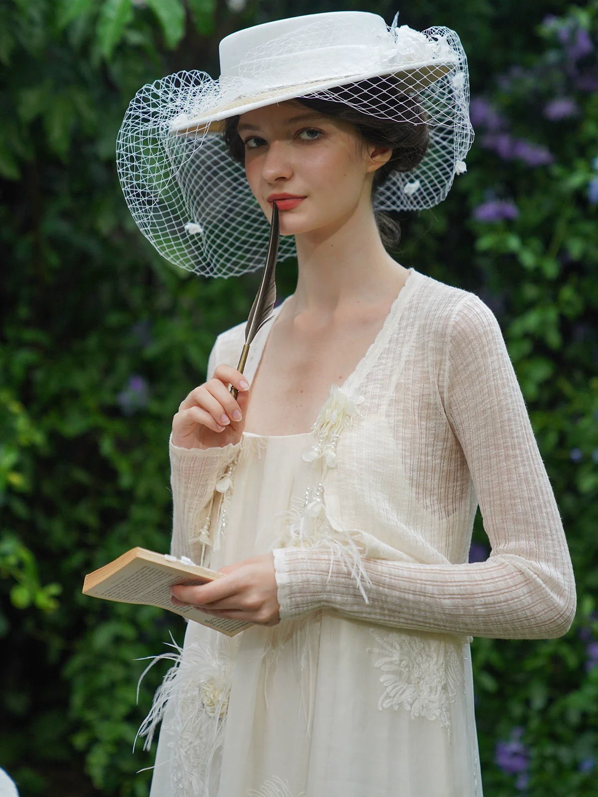 

Весенне-летний женский вязаный свитер ручной работы с бахромой и цветком с длинными рукавами, белый универсальный свитер, кардиган, топ