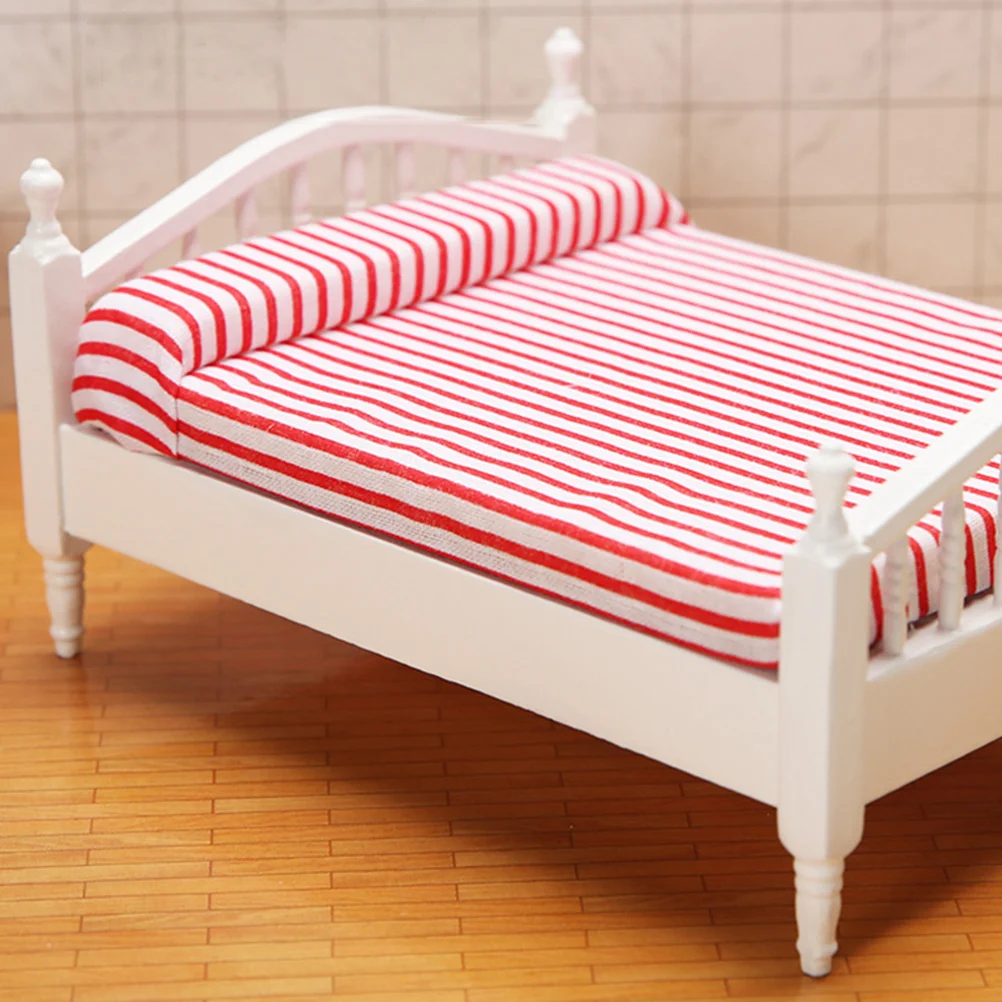 Simulación de cama doble, casa de juguete de madera para niños, Mini muebles decorativos, tela Adorable, suministros para niños