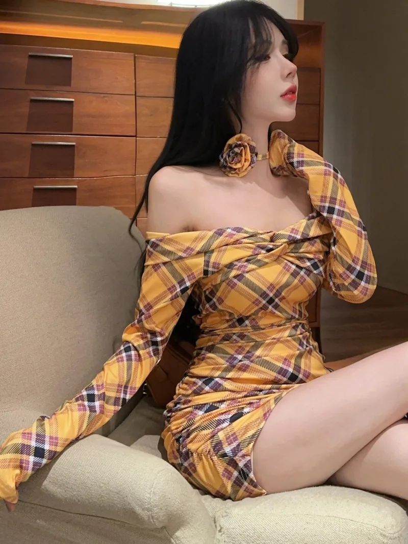 Dopamine 격자 대비 색상 디자인 센스 플리츠 입체 꽃, 순수한 욕망, 섹시한 긴 소매 짧은 원피스, D726