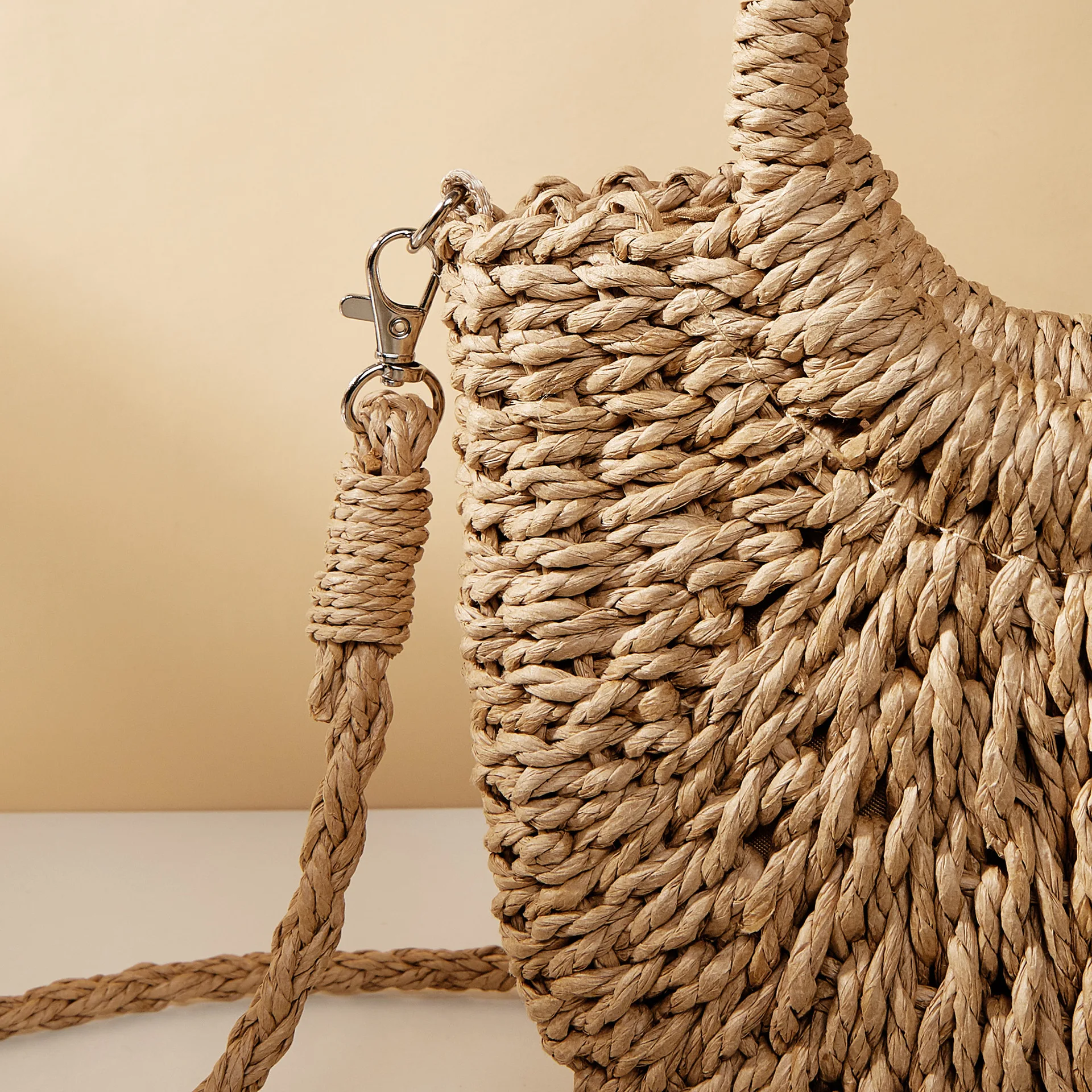 2026 NEUE Sommer Damen Handgefertigte Gewebte Stroh-Rattan Halbmond-Strandtasche Große Kapazität Hohle Crossbody Schultertasche – Detail 22