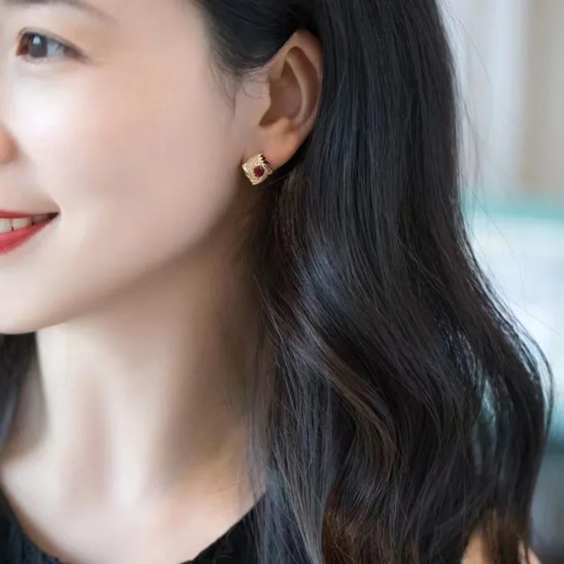 Light Luxury Ruby Fashion High Quality Exquisite Earrings for Women Showy Vintage Fine Jewelry Luxury Daily Earings Stud Jewelry