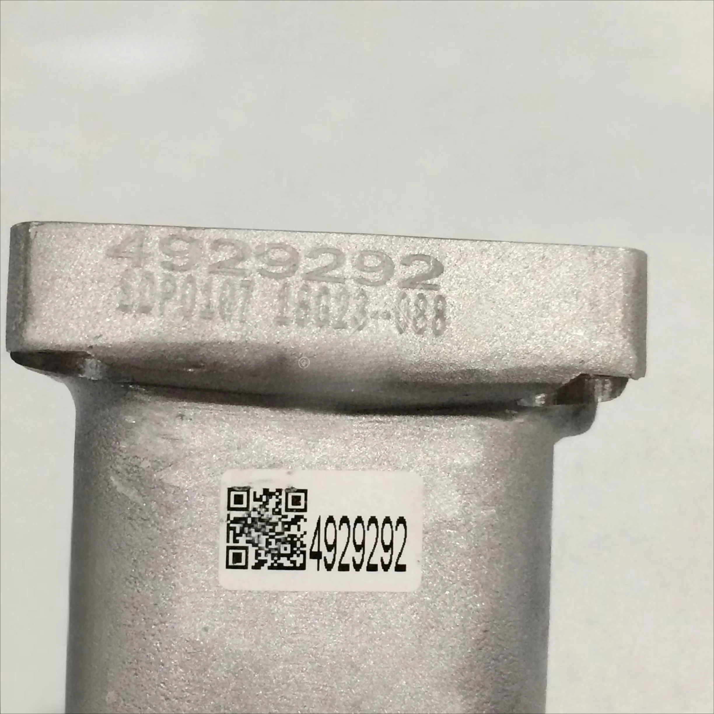 Wholesale High Quality Stock Intake Connector 4929292 for cum*mins 6D107 6BT 5.9 Excavator Parts Excavator Accessory