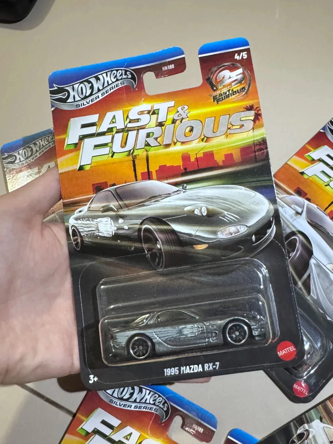 Hot Wheels Silver Series HNR88 Fast & Furious Q 1970 Dodge Charger Toyota Supra 1:64 Druckguss-Modellauto 2026 Neues Sammlerstück Geschenk – Detail 10