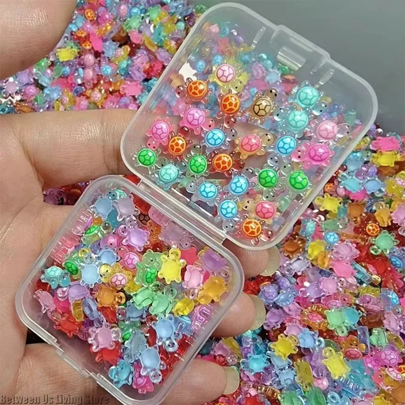 

100Pcs Mini Resin Turtles Night Glow Turtle Figurines Multi-Function Glow in The Night Turtle Miniatures for Micro Landscaping