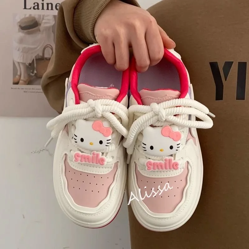 Sanrio Hello Kitty Cute Lolita Shoes Campus Style Off White Shoes 2024 primavera/estate nuove scarpe da ginnastica Casual scarpe con plateau da donna