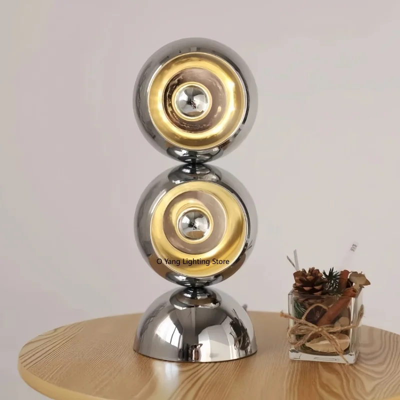 

American Industrial Style Living Room Lamp Bauhaus Designer Model Room Study Bedroom Foyer Personalized Striped Wire Floor Lamp