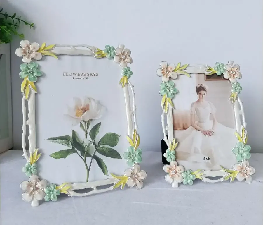 fashion 6/7 inches silver white Metal photo Frames Picture Photocard Holder Photo Frame for desktop decoration