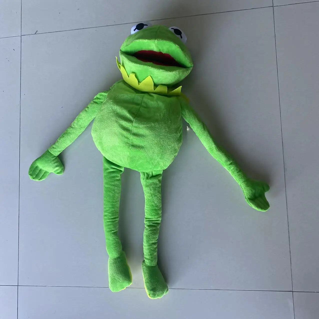 Kermit The Frog-muñeco de peluche divertido, marioneta de mano, mochila escolar, Animal de rana, muñeco grande, accesorios de rendimiento Ventriloquist para bebé