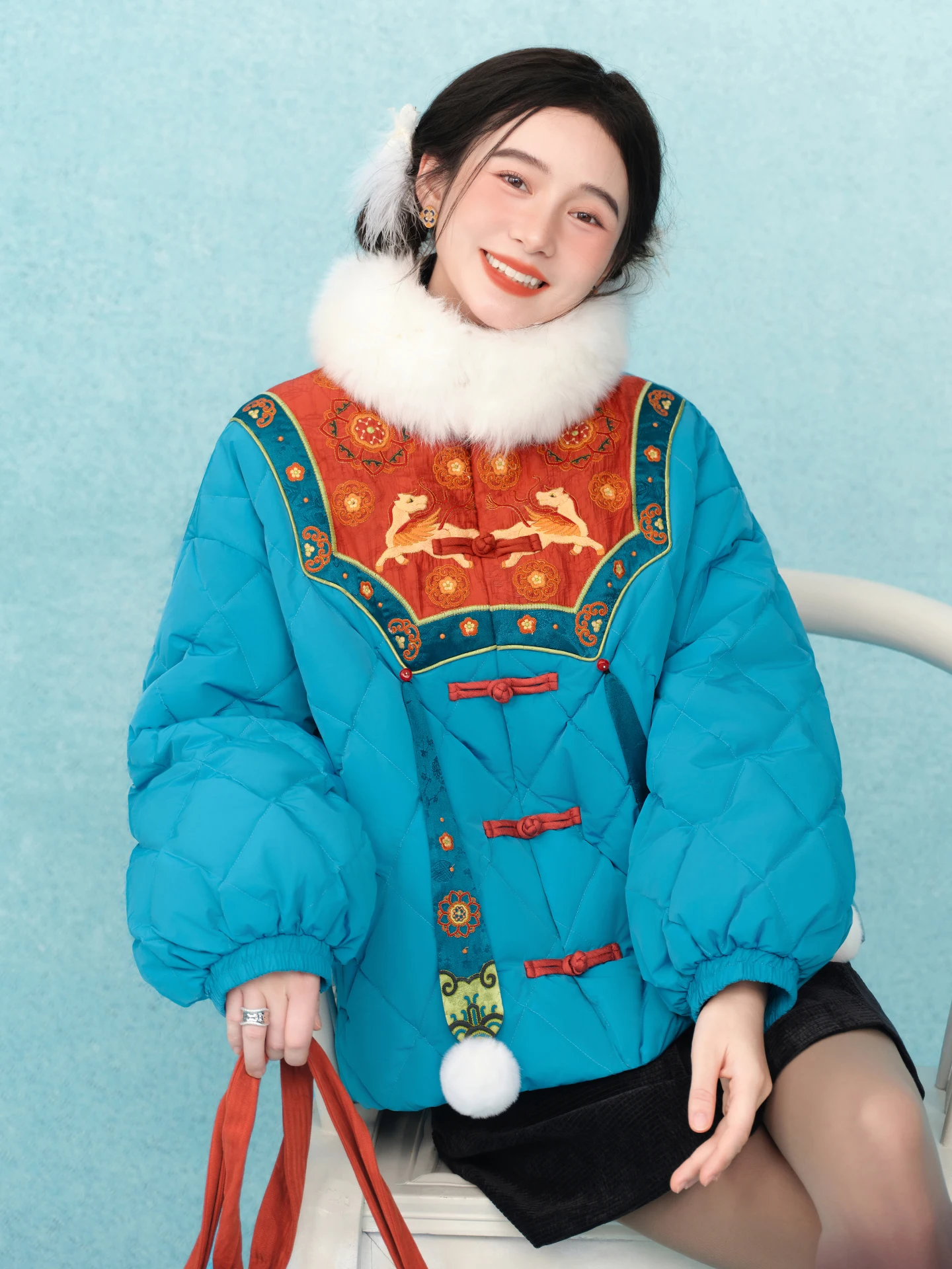 

Original Su Luo Dreng Silk Road Eagle Flng in Clouds Fur Embroidered Stand Collar down Jaet Women's Faion Coat