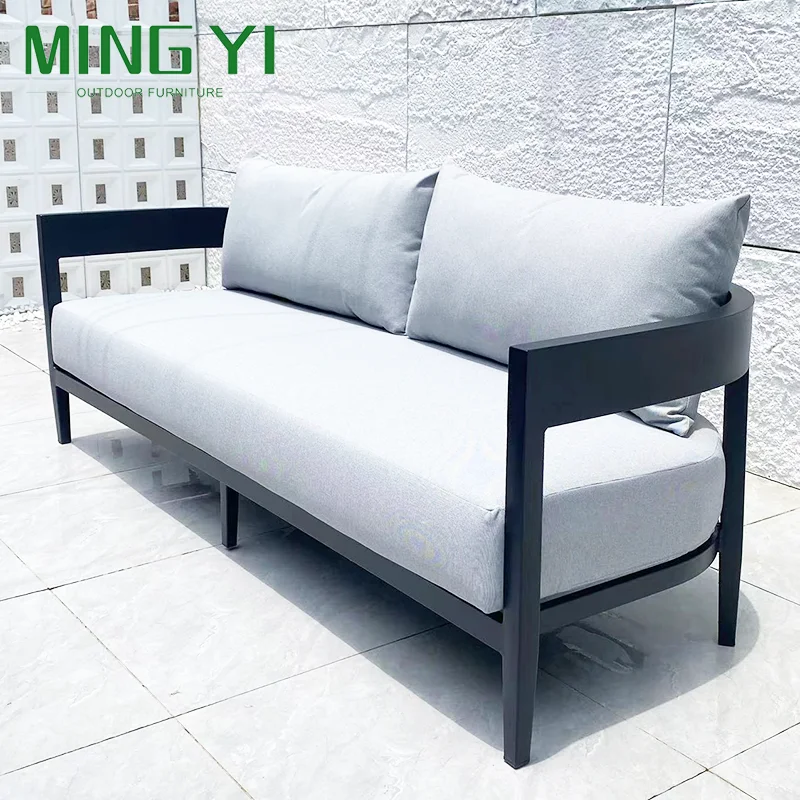 سبائك الألومنيوم سعر المصنع أطقم أرائك خارجية صالة أثاث الفناء مع وسائد أريكة على شكل حرف L مع طاولة للفندق