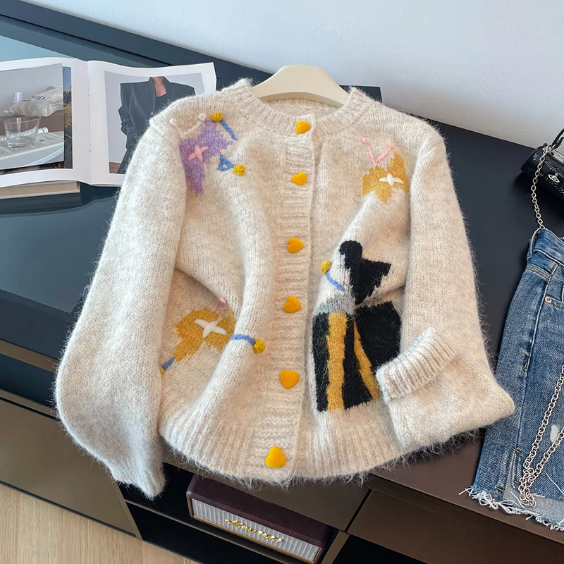 

Lazy and Fun Heart Button Soft Knitted Sweater Cardigan Women in Autumn and Winter New Loose and Casual Comfortable Coat