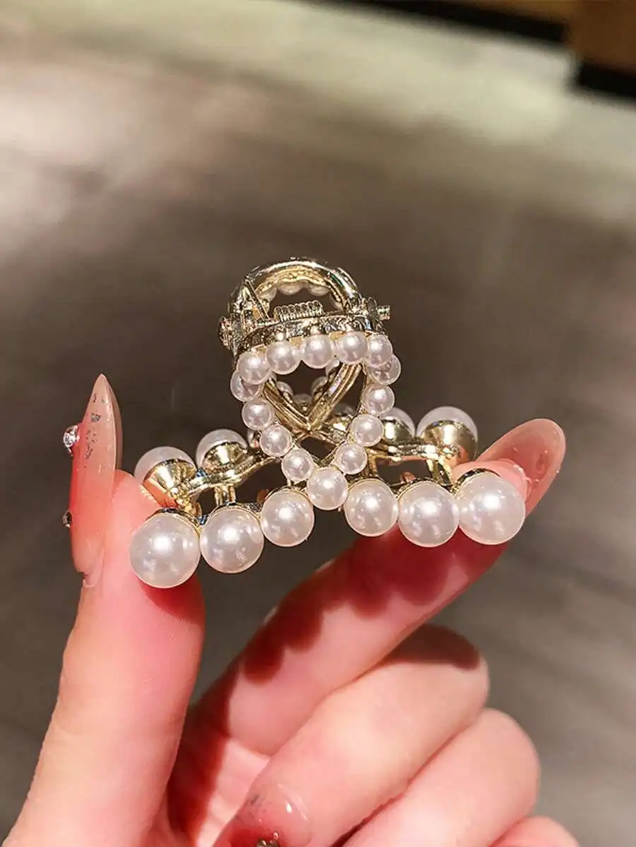 

Faux Pearl Hair Claw Clip For Women Elegant Casual Hairstyle Accessory