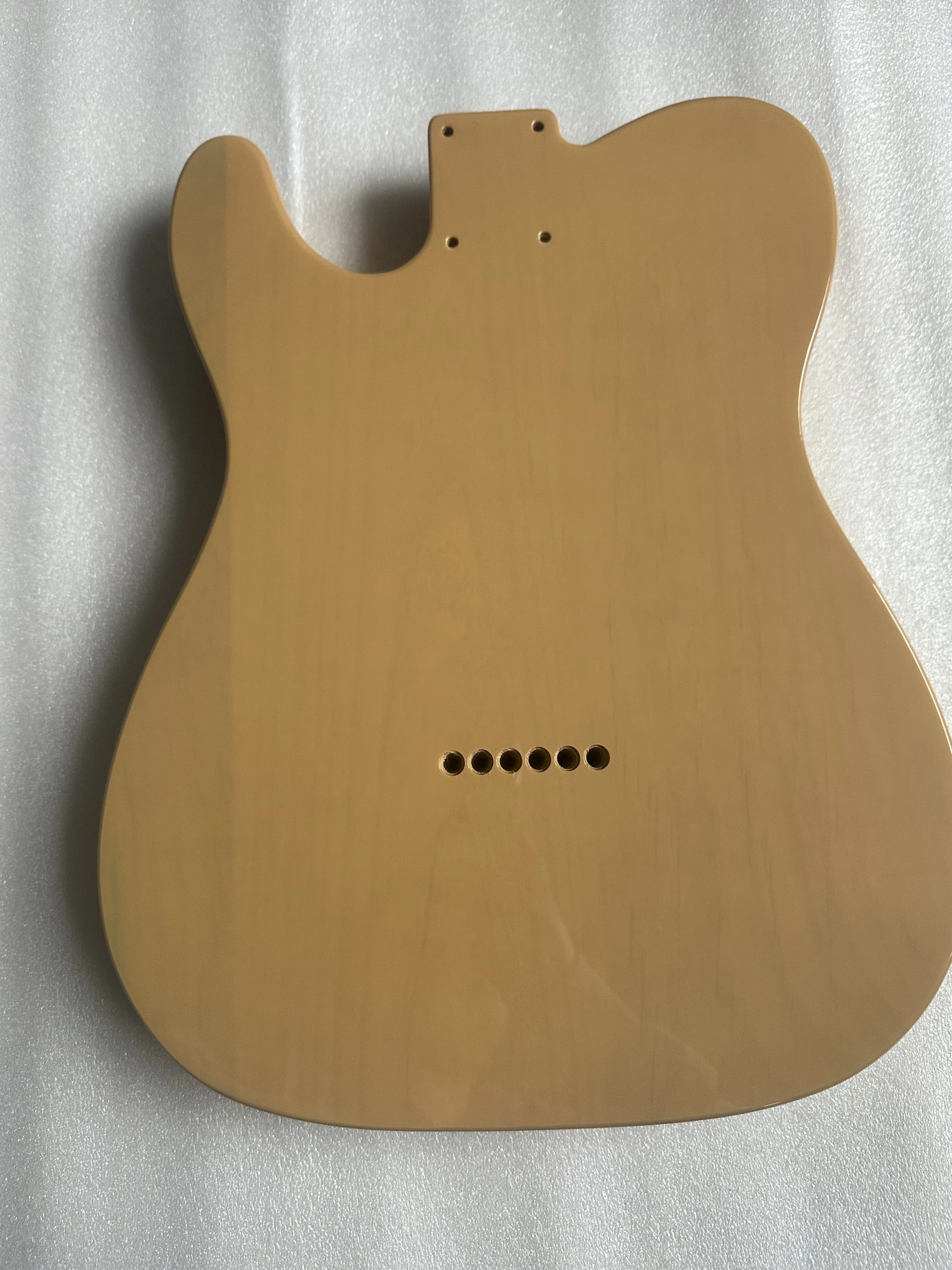 Alder Wood Guitar Body Gloss Finished, Handmade Orange Color, Custom Eectric Guitar Barrel Replacement, High Quality, 5.56cm