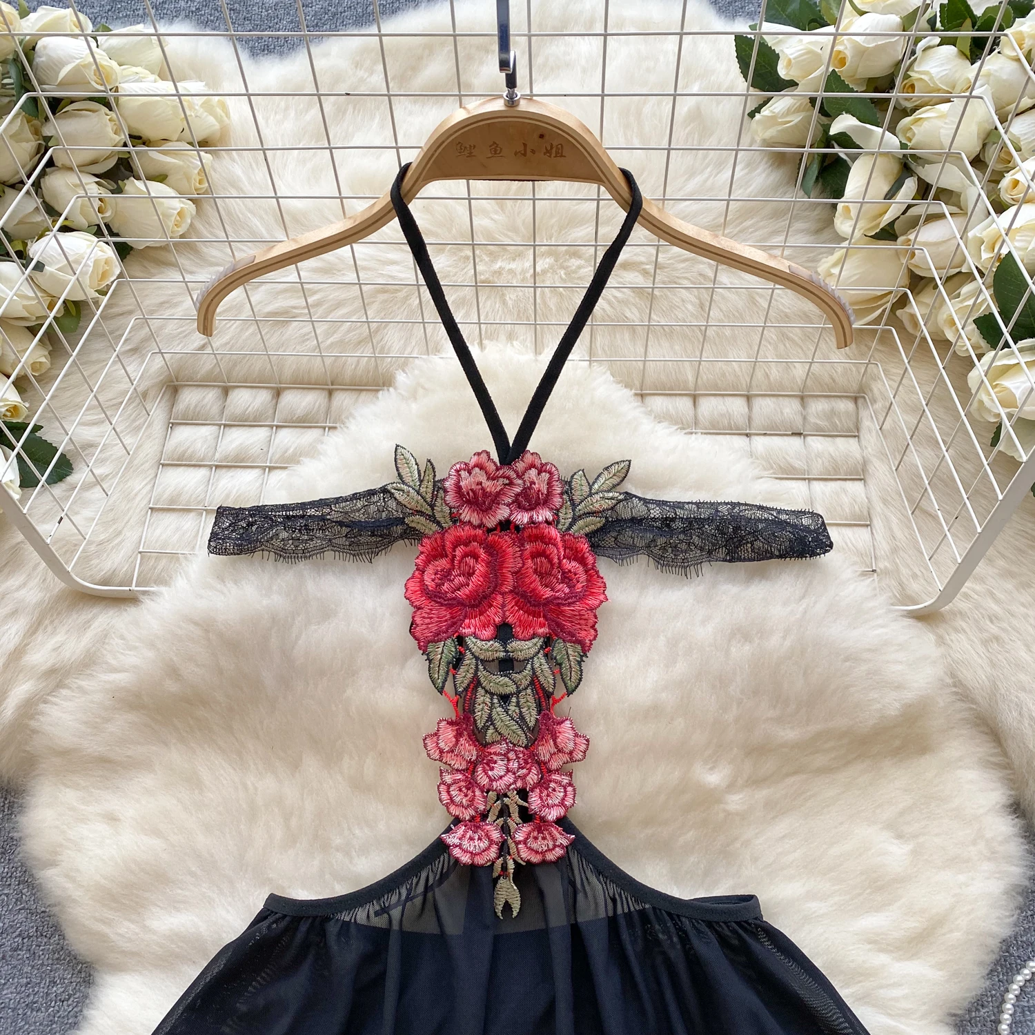 Neues Schlafkleid mit bestickter Blume und offener Brust, leidenschaftliche, reine, lustige Unterwäsche, sexy Uniform, durchsichtiges Netz, Hotsweet, aushöhlen