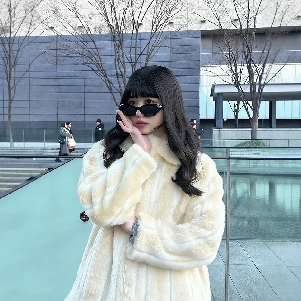 Zimowy płaszcz damski w stylu japońskim, pluszowy, modny, luźny, wyszczuplający, miękki, ciepły, gruby, ze sztucznego futra, kurtka futrzana, nowość 2025.