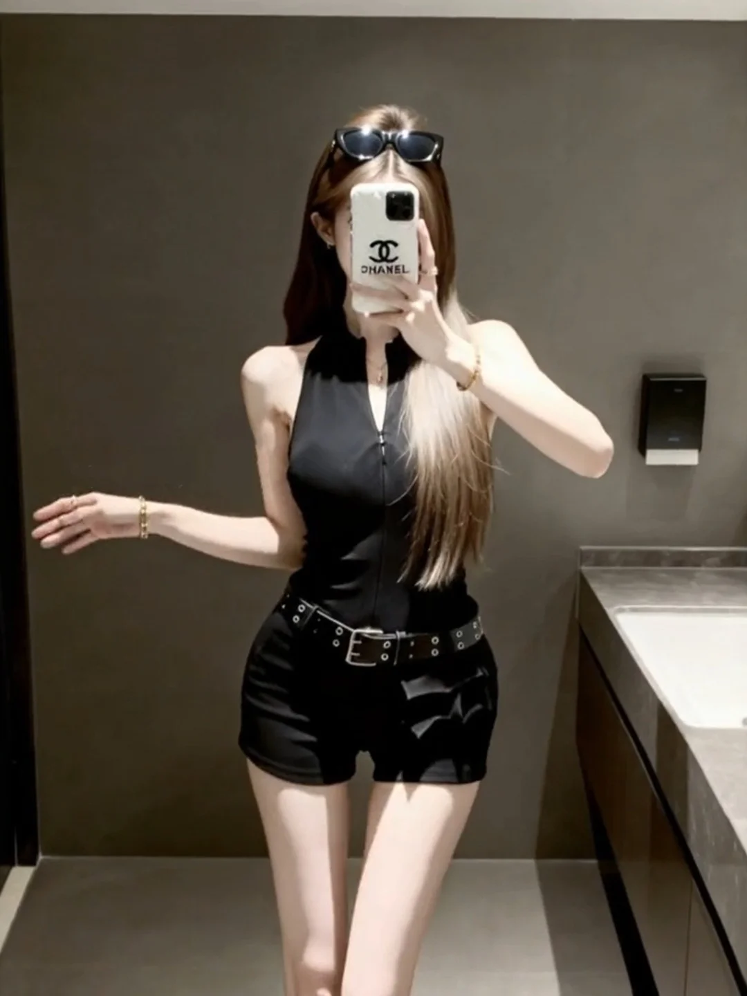 

Black V-neck Pocket Jumpsuit Women's Summer Fashion Sexy Design High Waist Short Pants Cool And Slimming Effect