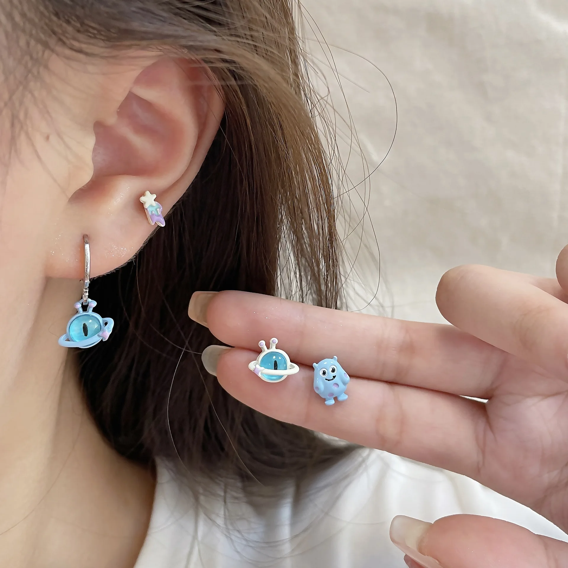 Kiss Jewelry Cute Cartoon Monster Eyes Star Earrings Set for Women Goth Y2K Accessories Asymmetric Blue Opal Stud Earring Gift