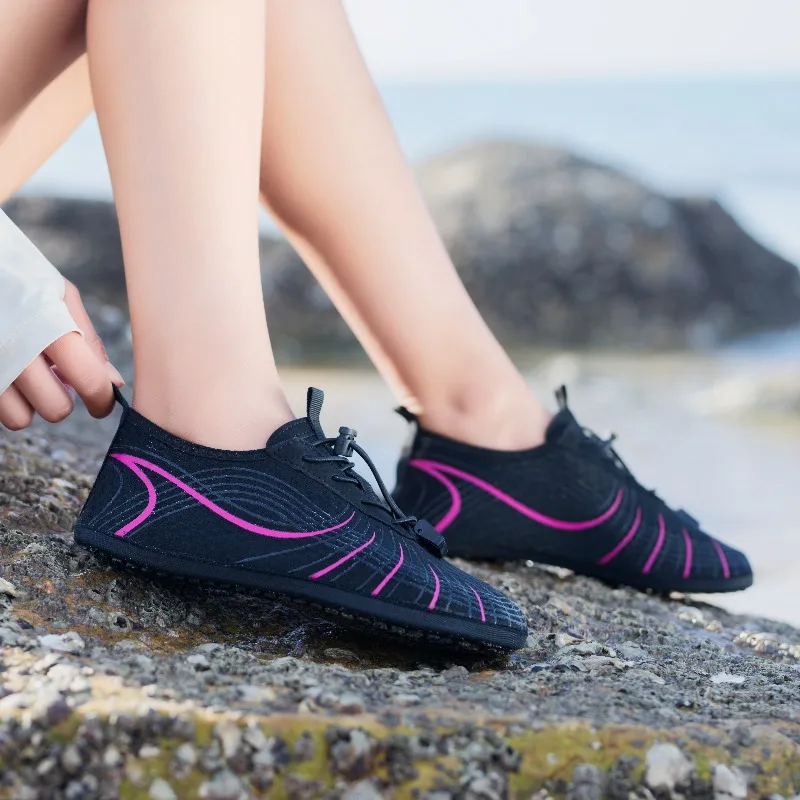 Venta caliente al aire libre senderismo interferencia rápida zapatos de agua suave versátil pesca río rastreo zapatos de corte bajo playa natación zapatos