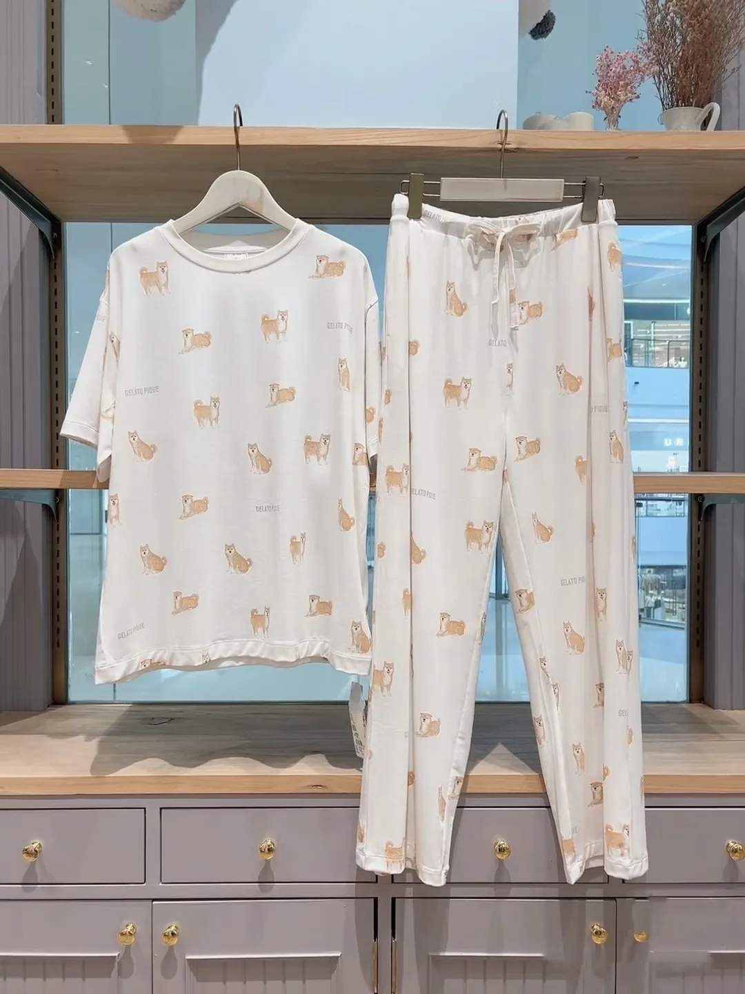 

Милый комплект хлопковой пижамы с принтом щенка мопса, с коротким рукавом и длинными брюками, женская домашняя одежда для весны и лета
