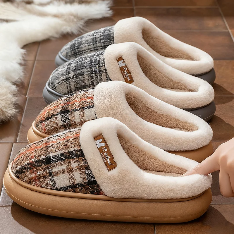 Zapatillas de piel cálidas de invierno para mujer, zapatos antideslizantes a rayas para casa, zapatos cómodos de tacón plano para el hogar, dormitorio interior, comodidad informal de felpa para hombre