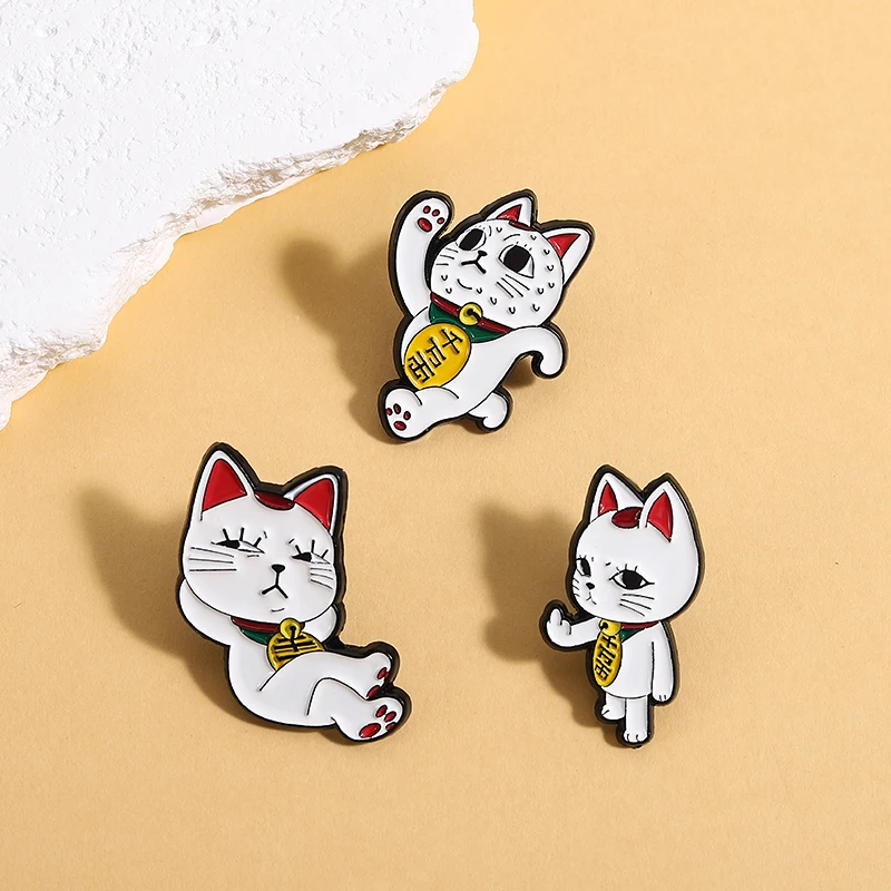 أنيمي توربو الجدة القط المينا دبابيس الكرتون القط تشغيل الاصبع الأوسط دبابيس معدنية شارة التلبيب مضحك مجوهرات هدايا للأصدقاء #5