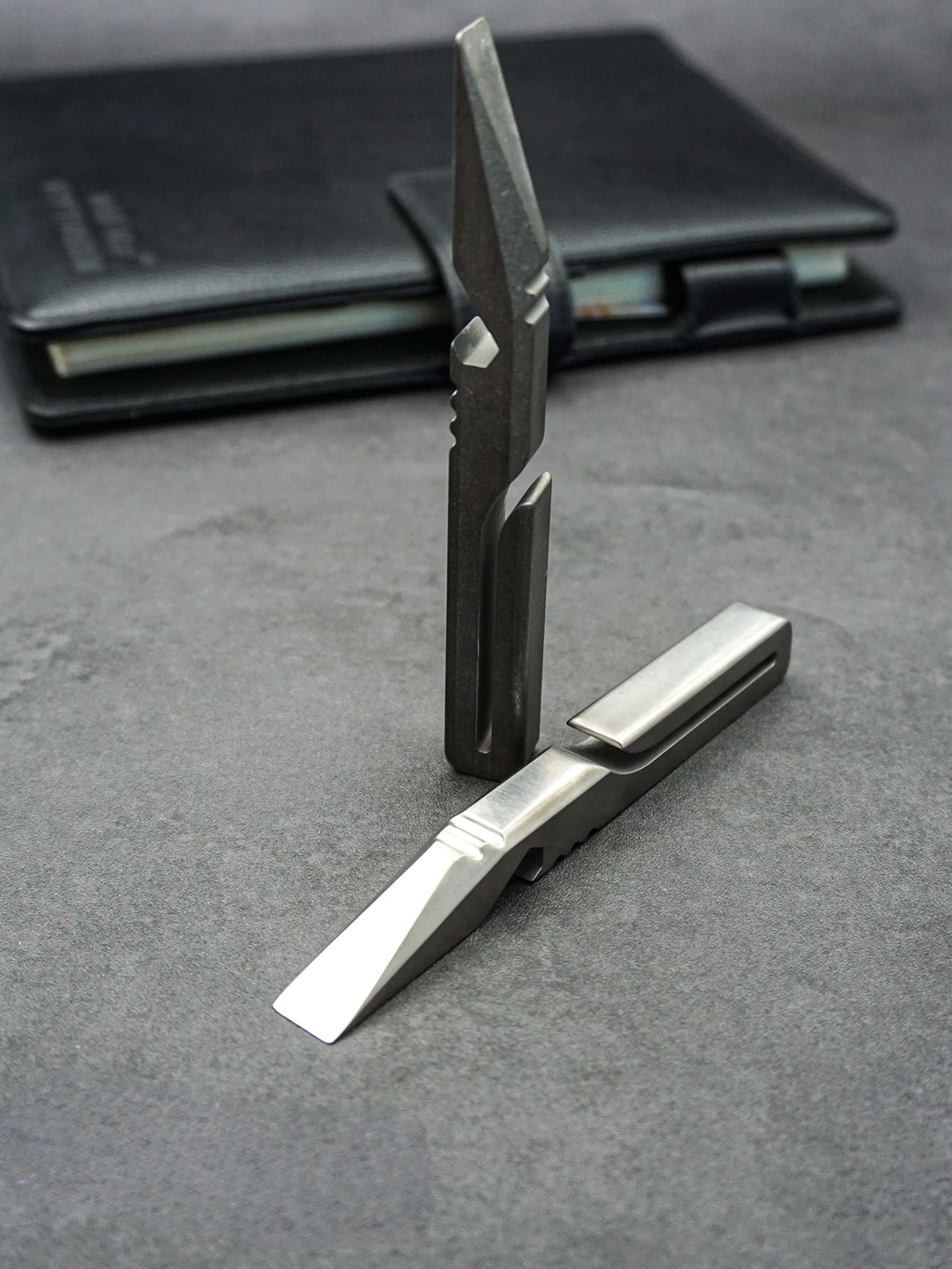 Titanium Alloy EDC Wrecking Bar Multi-Function Tool Bottle Opener