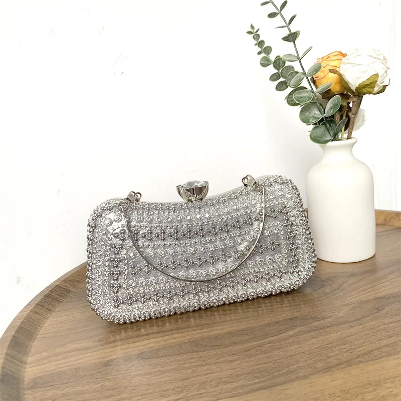 

Handmade Luxury Ladies Evening Bags Fine Fashion Silver Rhinestone Clutches Handbags For Women Banquet Party Chain Shoulder Bag