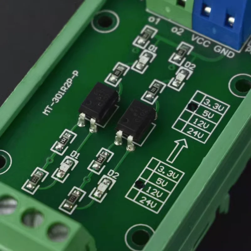 Drobot 2-Wege-Pegelumwandlungsmodul mit Isolierung (12V bis 5V)