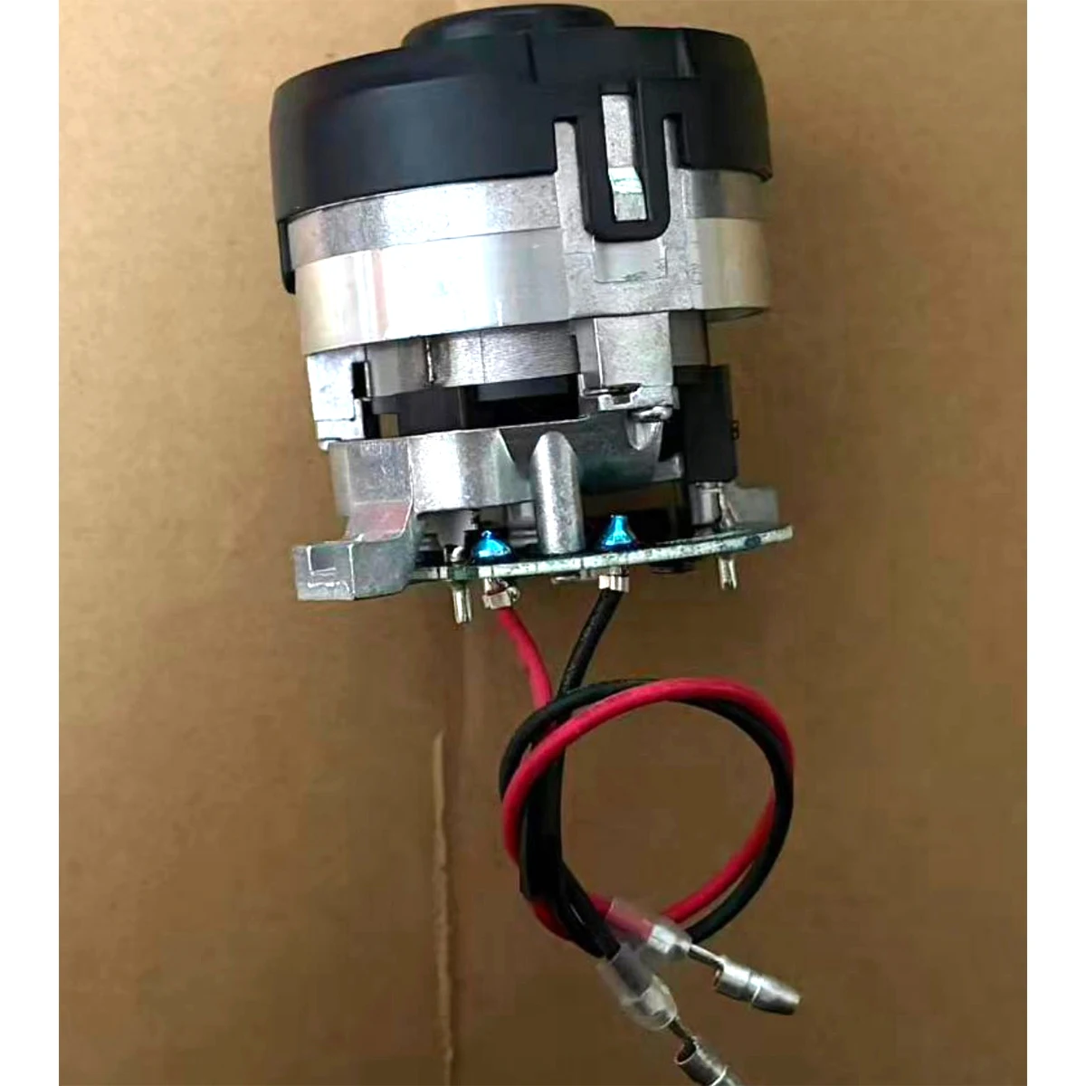 

11F338T020 DC18V Высокоскоростной и мощный бесщеточный вакуумный вентилятор
