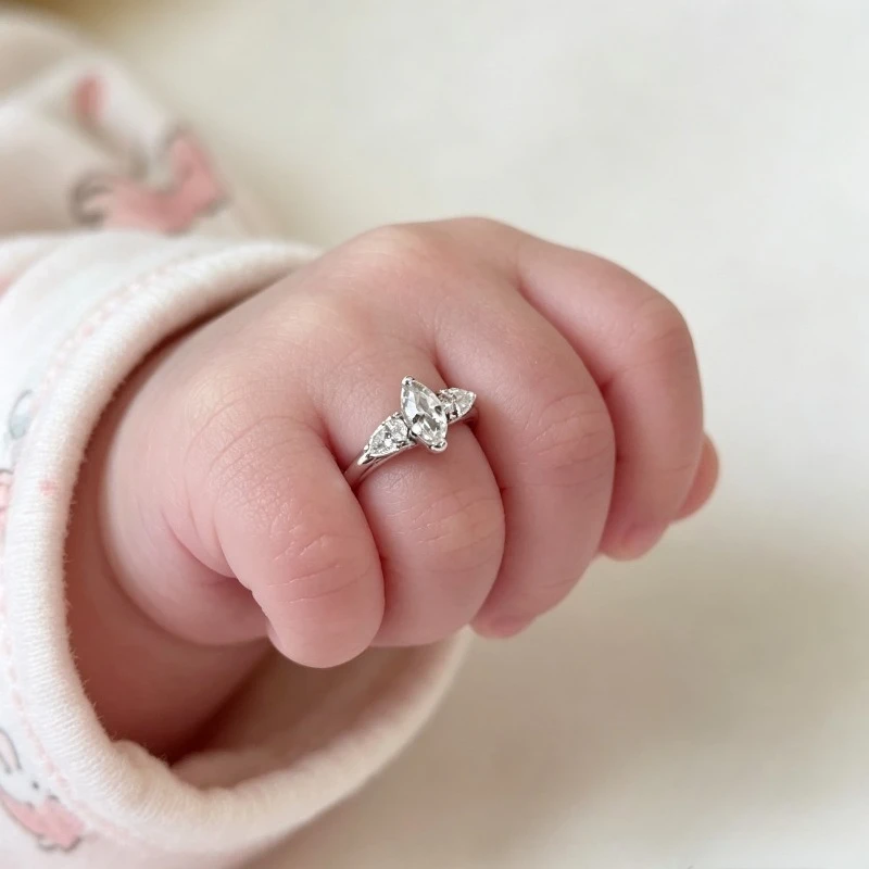 Vintage Sansheng Stone Newborn Ring – Adjustable Open Baby Photography Prop for Baptisms & First Birthday Keepsakes ニューボーンフォト