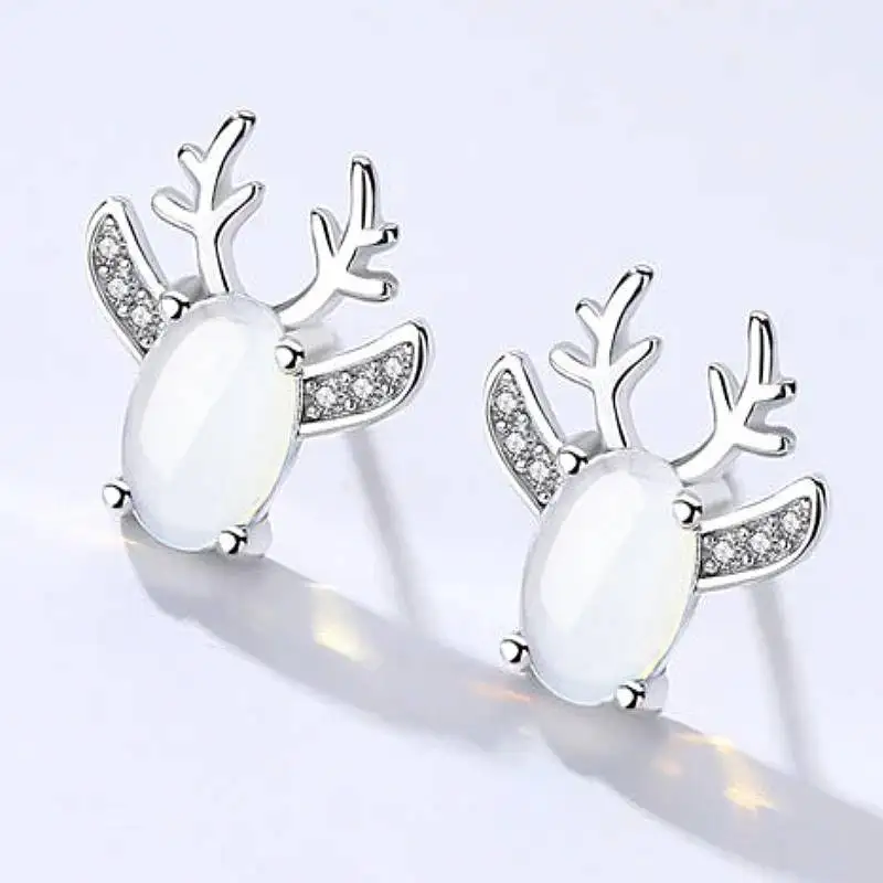 Huitan doux femmes EIK Design boucles d'oreilles incrusté brillant CZ Imitation pierre de lune accessoires de noël fête fantaisie bijoux