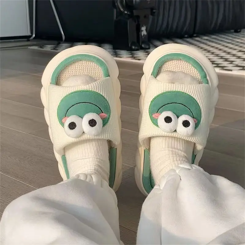 2024 New Linen Slippers Spring/Summer Home Couple Anti slip Thick Bottom Cartoon Frog Slippers