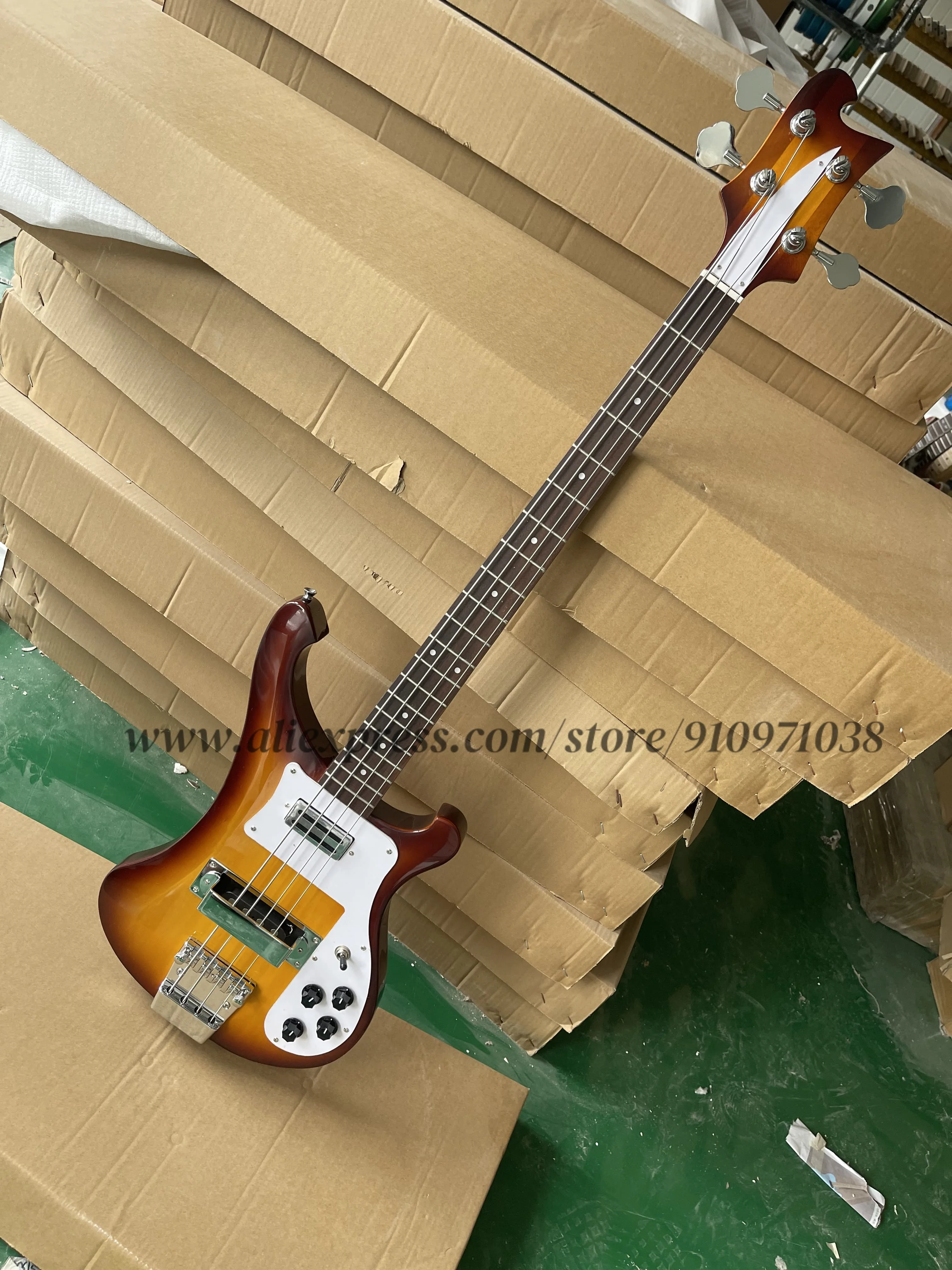 

Classic sunset bass, 4-string bass, maple wood through solid wood body, fixed bridge, rosewood fingerboard, 4001 bass,
