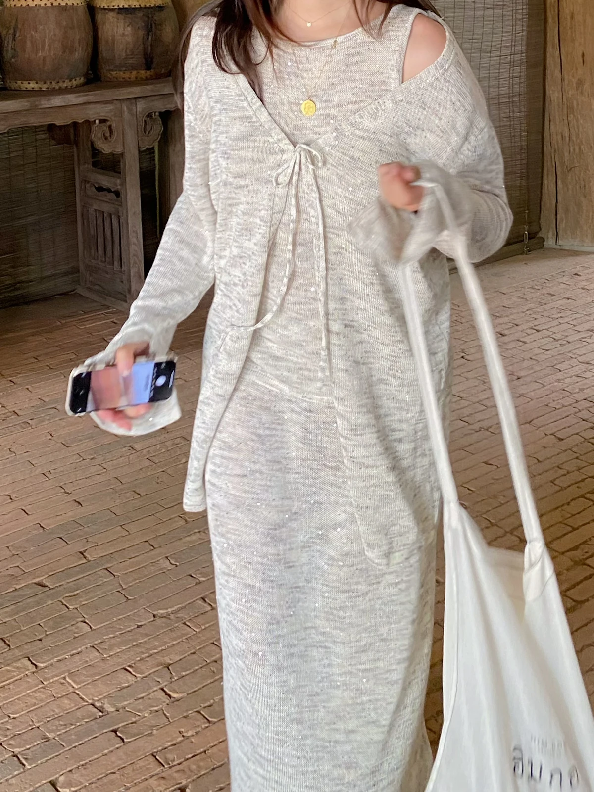 

TZCO24 Summer Desert Galaxy Belted Lowkey Elegant Old Money Dyed Bead Shawl Sunscreen Open Cardigan Fashionable Three-piece Set