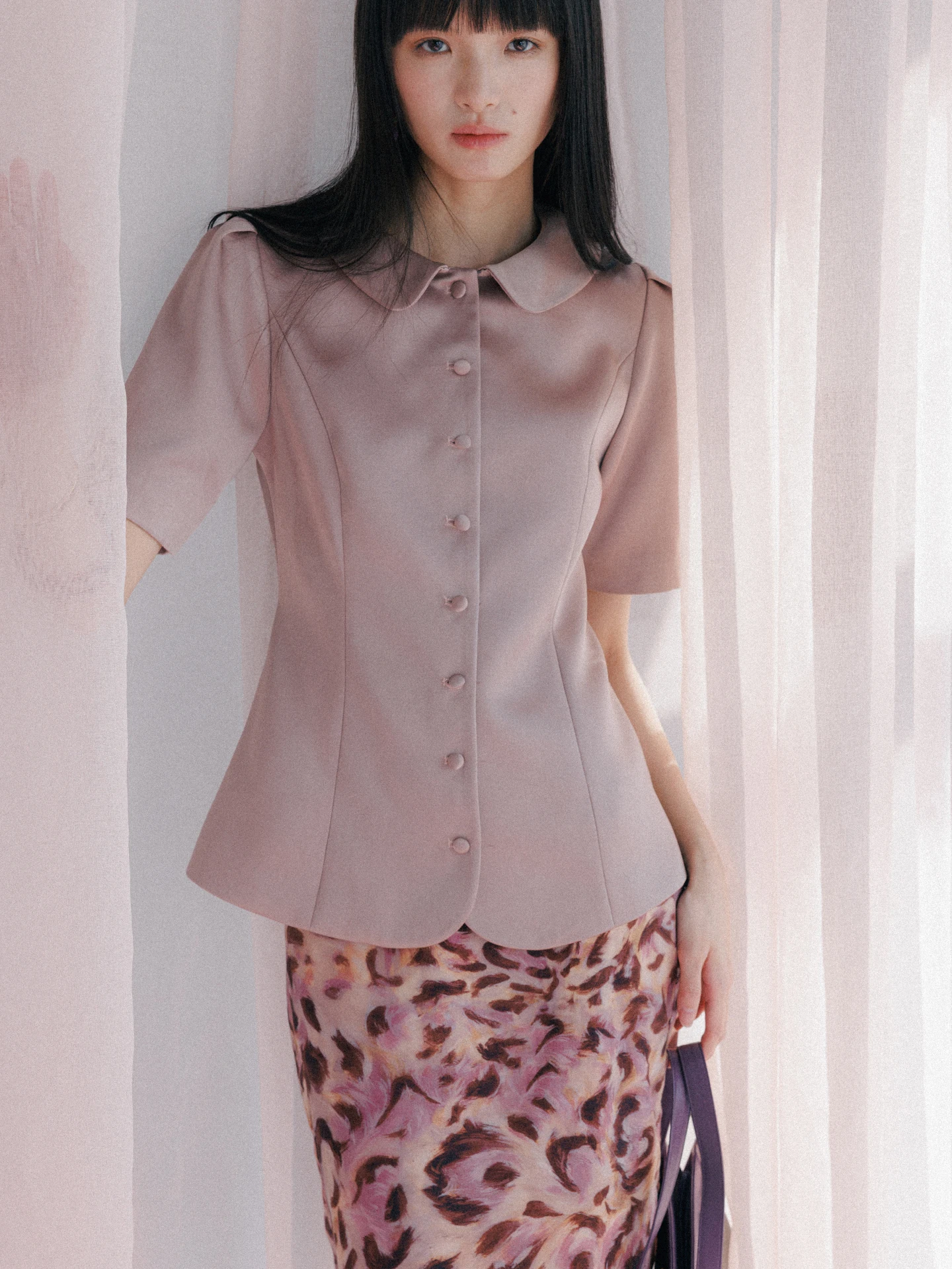 

Paris Holiday 26SS Slim Fit Silk Blend Short Sleeve Shirt Jacket French Style Waist Cinched Button Detail Polyester Blend