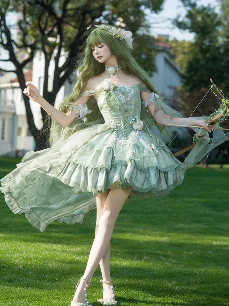 

Elegant and fashionable sweet girl student day adult short dress