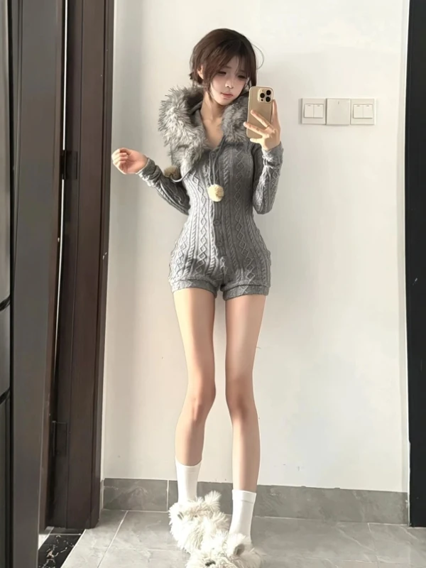 

Сексуальный облегающий комбинезон с капюшоном в американском ретро-стиле, с высокой талией, короткими брюками, модный, для повседневной носки, с пуговицами, прямой крой, весенняя коллекция