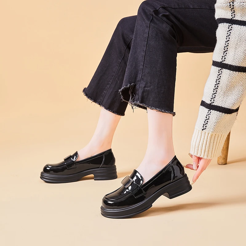 

Физическая стрельба, высококачественные классические черные кожаные лоферы в британском повседневном стиле для женщин, повседневная модельная обувь, увеличивающая рост