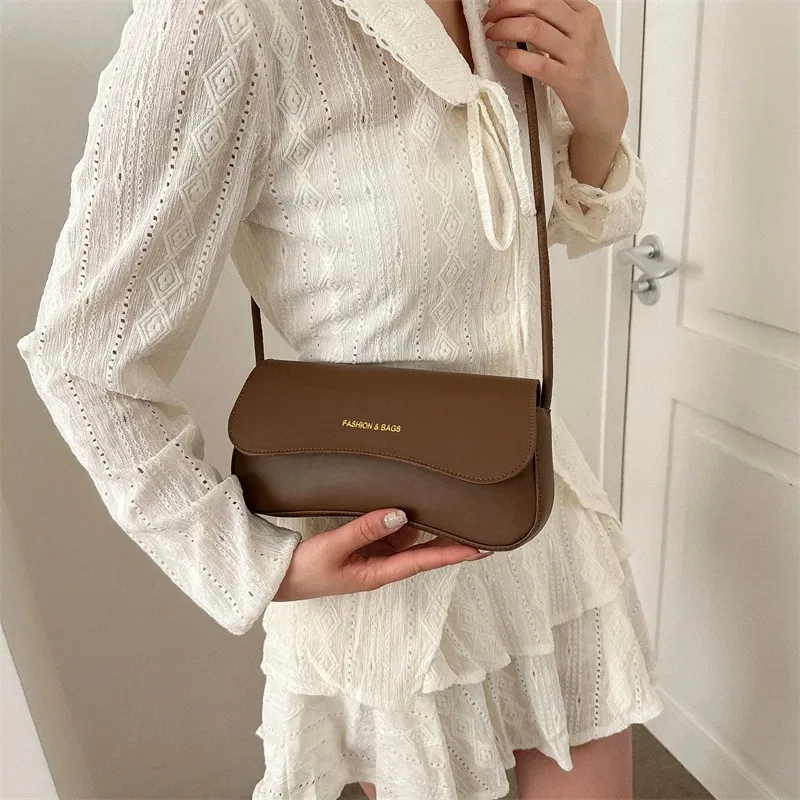 Retro One Shoulder Underarm Bag Women Vintage Solid Color Small Square Bag Trendy Pu Leather Handbag Crossbody Bags ショルダーウォレット