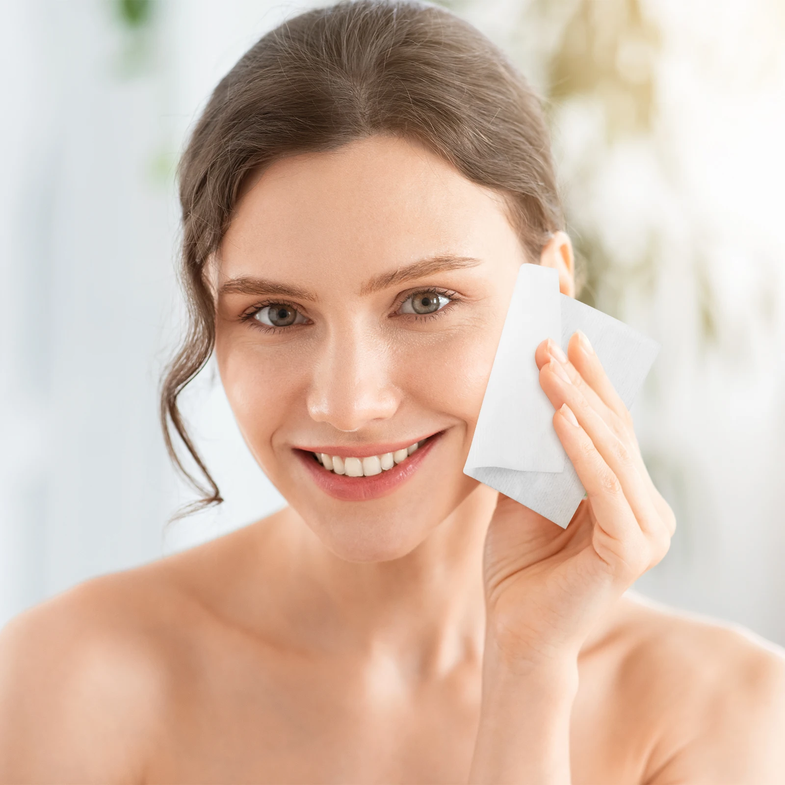 

400Pcs Makeup Remover Pads Non-Woven Fabric Dual Sided Reusable Face Cleaning Tool for Cleansing Wipes Eye Lip Facial