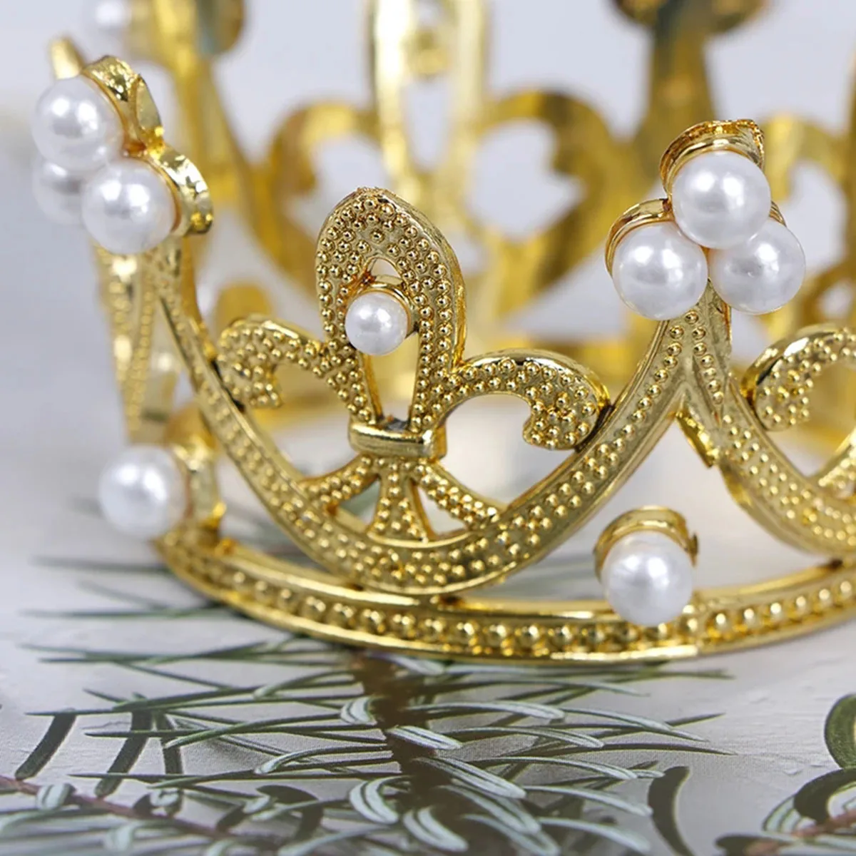 Mini Pearl Crown Cake Topper Romantic Garland Happy Birthday Children Hair Ornaments Wedding Decoration Favors Party image 4