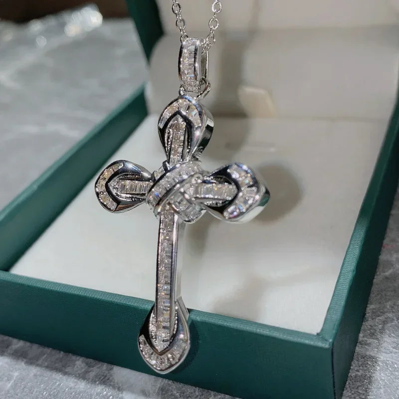 

MDL Moissa!ite Style Cross Gemstone Sparkling Pendant Gold Plated Micro Zirconia Diamonds Hundred Fashion Faith Necklace