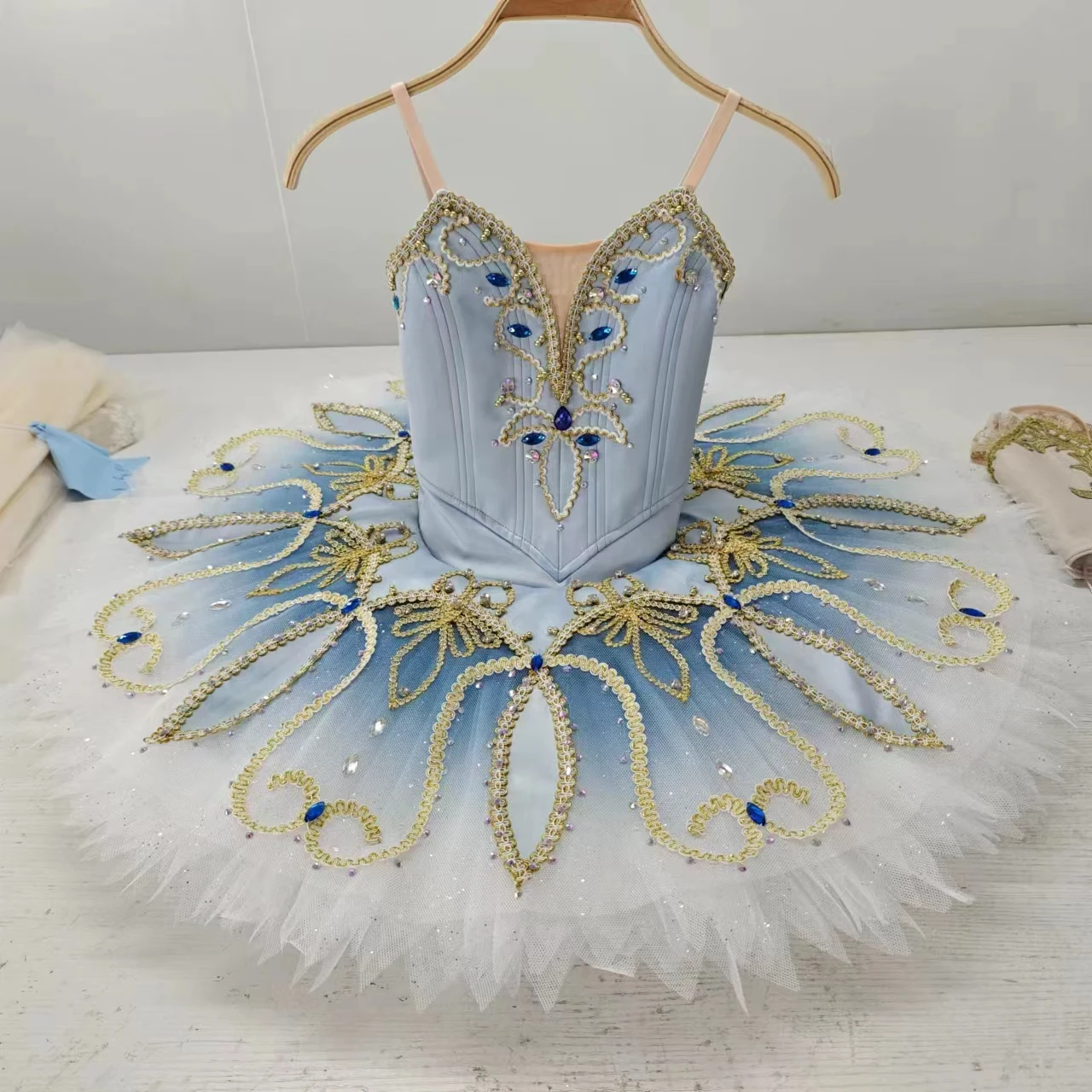 

2024 High-End Customized Ballet Professional Competition Sleeping Beauty Bluebird Variation Performance TUTU Skirt