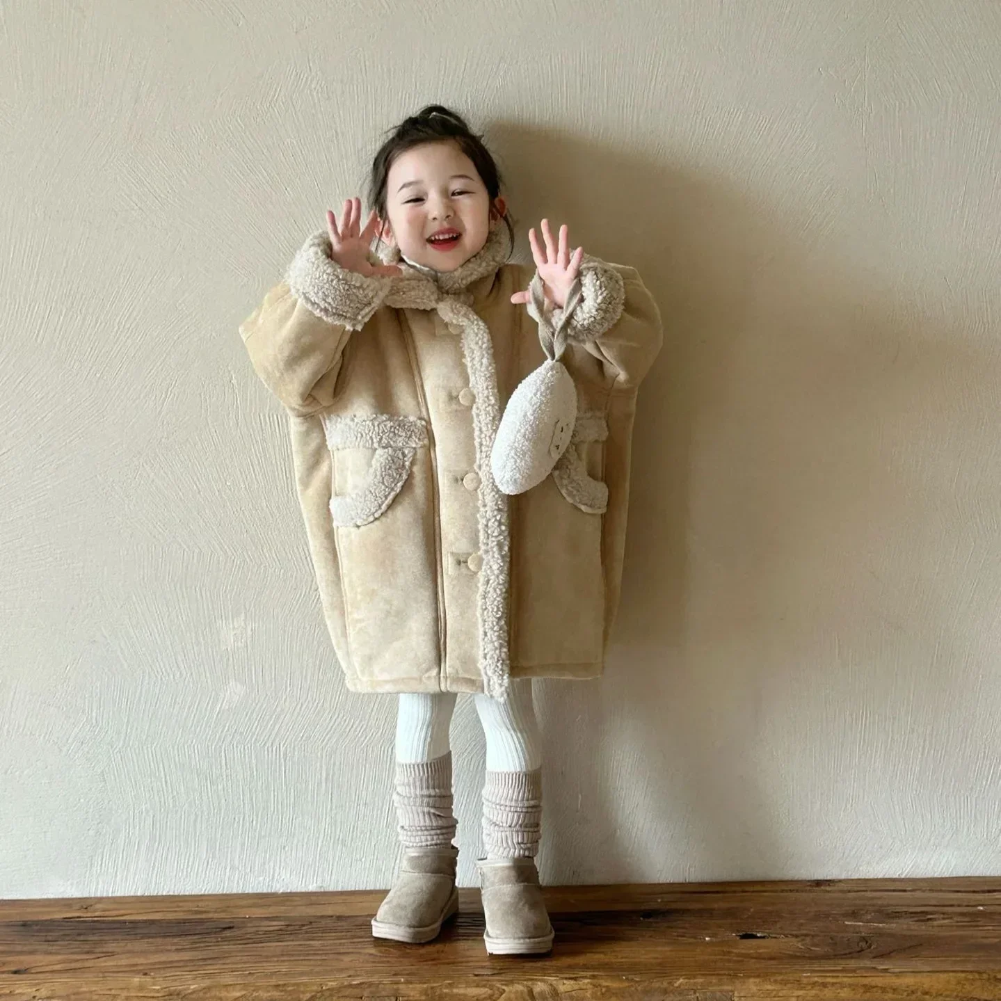 Girls Coat 2024 Winter New Childrens Wear Korean Style Girls Baby Foreign Style Lamb Wool Compound Suede Medium Long Coat