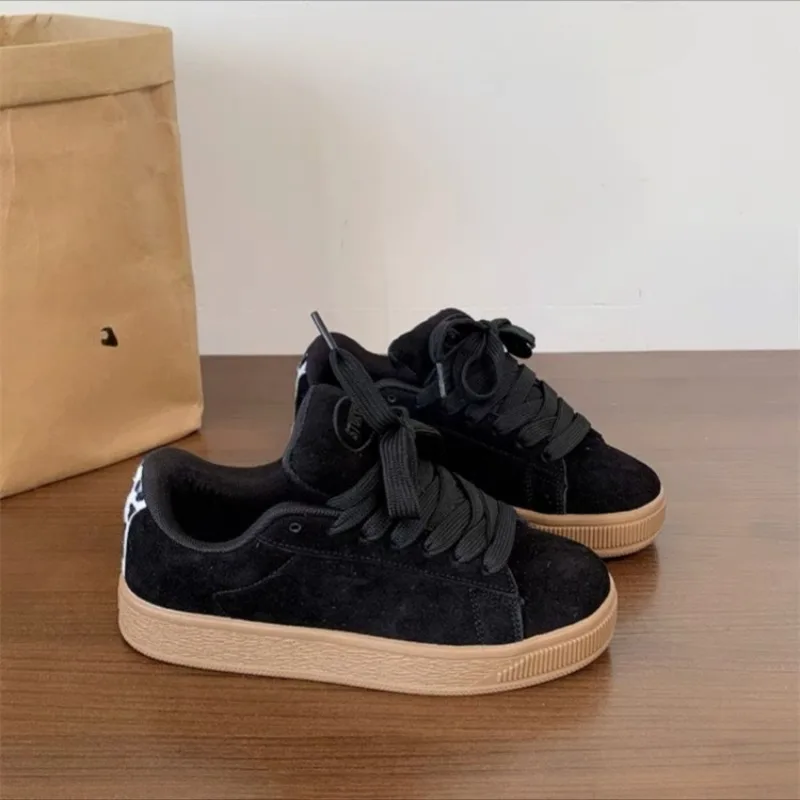 Повседневная обувь на платформе, весенне-осенняя новая мужская модная вулканизированная обувь с перекрестной завязкой, удобные уличные нескользящие кроссовки