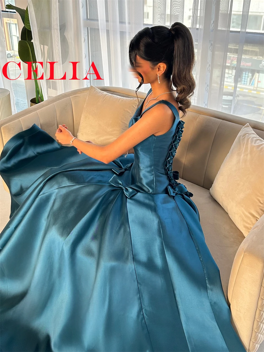 Vestidos de noche de satén brillantes personalizados, exquisitos vestidos de fiesta sin mangas sin tirantes, vestidos para ocasiones especiales con lazo a la moda