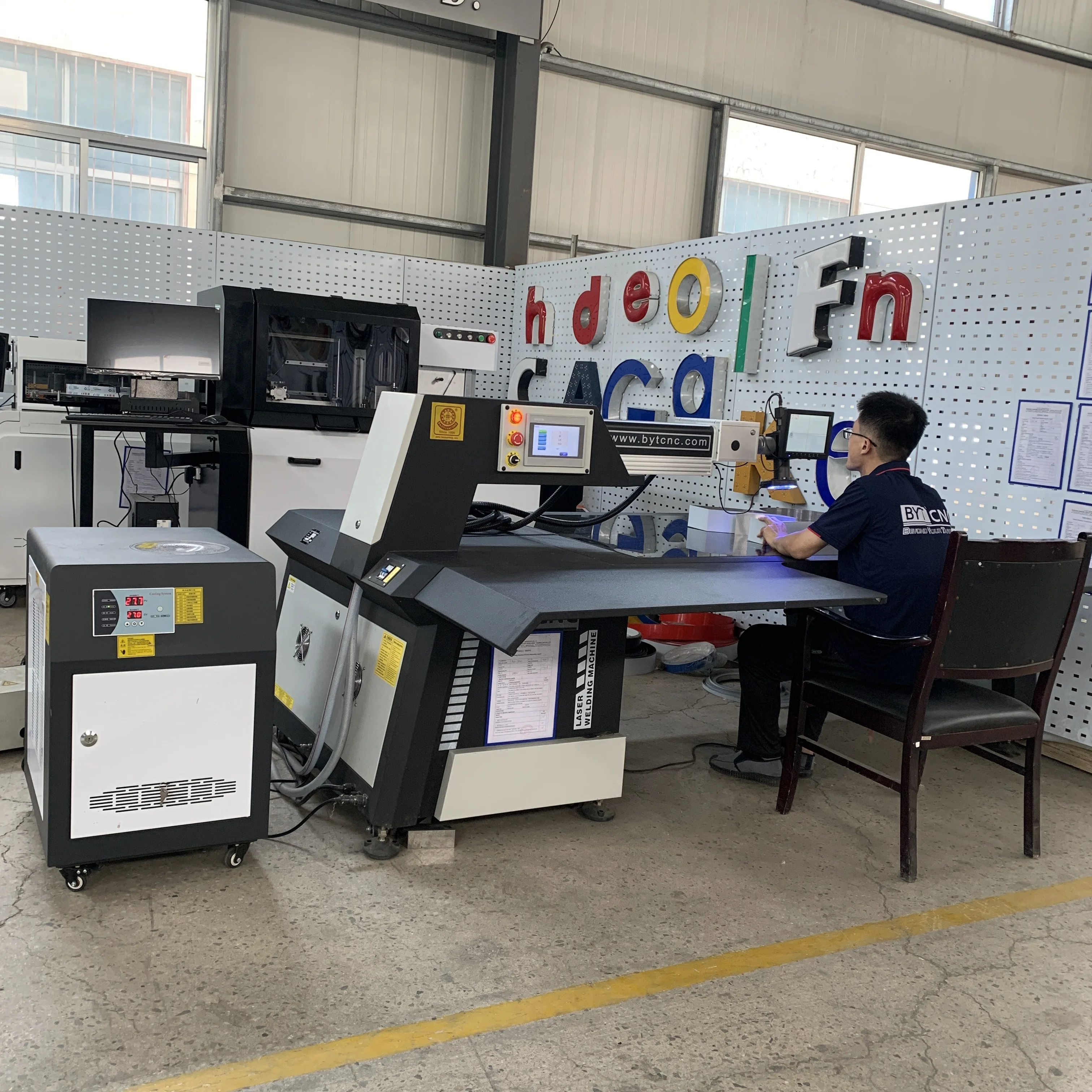 SS Laser Welding Machine from BYT Factory Price Manufacturer Advertising Metal Letter Precision Welding YAG Laser Welding