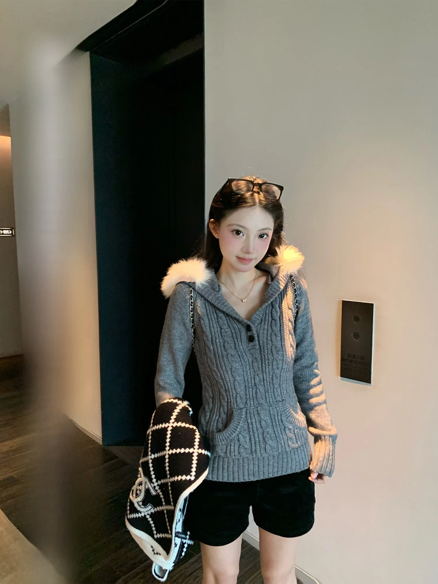 

Autumn Winter Women's ey Hooded Sweater Long Sve f Unbuttoned Knitted Top Yuzuqi Mist Island tening to the Wind